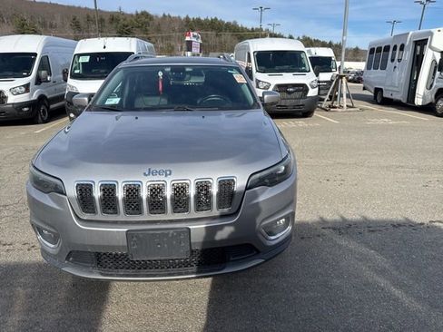 Used 2020 Jeep Cherokee Limited image 2