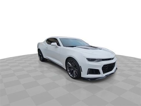 Used 2023 Chevrolet Camaro ZL1 image 2