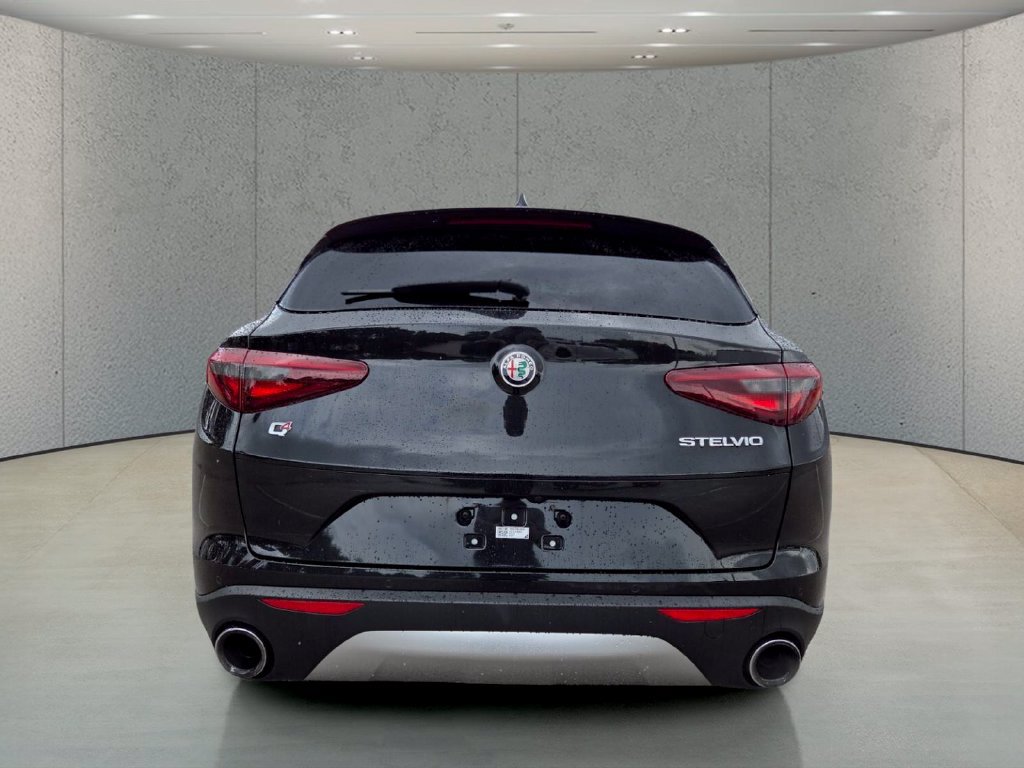 Used 2019 Alfa Romeo Stelvio Ti Lusso w/ Quick Order Package 22X Lusso AWD/4WD image 7