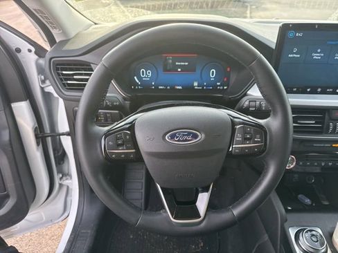 Used 2023 Ford Escape Platinum w/ Premium Technology Package image 15