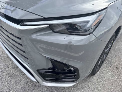 Used 2026 Lexus TX 500h AWD w/ Technology Package image 3