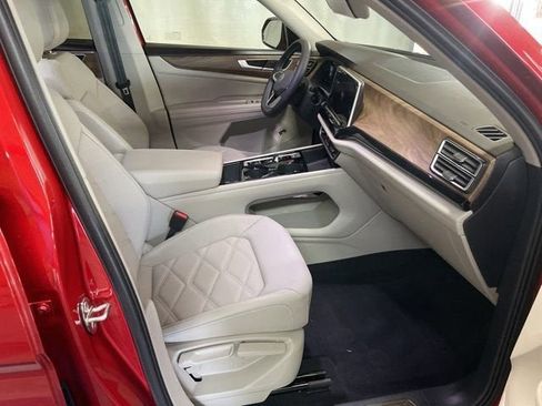 Certified 2024 Volkswagen Atlas SE AWD/4WD image 5