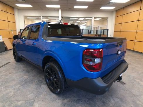 New 2026 Ford Maverick Lariat w/ Black Appearance Package image 5