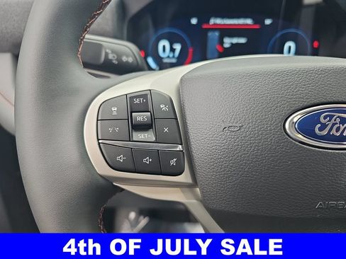 New 2026 Ford Explorer Active RWD image 18
