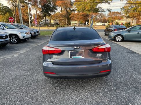Used 2016 Kia Forte LX image 8
