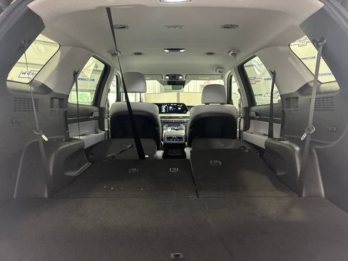 Used 2024 Hyundai Palisade SEL FWD image 34
