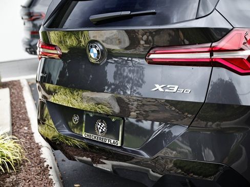 Used 2025 BMW X3 xDrive30i w/ M Sport Package image 9