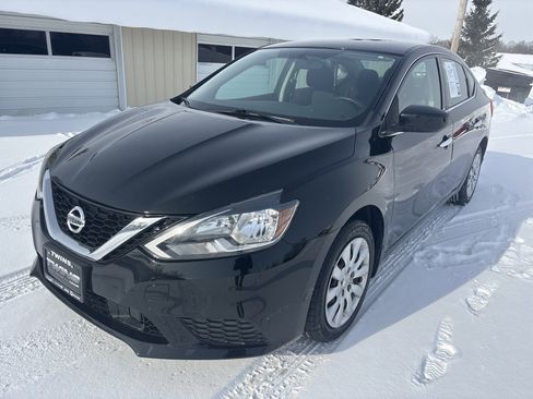 Used 2019 Nissan Sentra S image 8