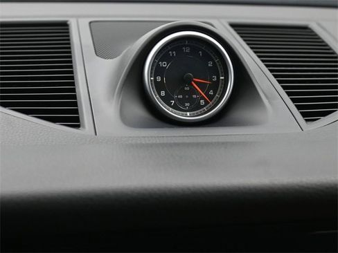 Used 2019 Porsche Macan image 40