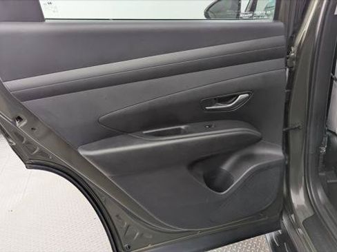 Used 2025 Hyundai Tucson SE FWD image 16