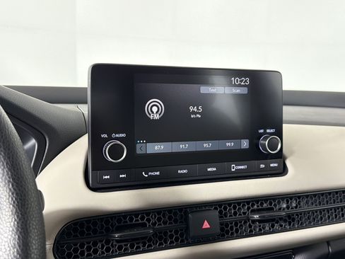 Used 2025 Honda HR-V LX image 23