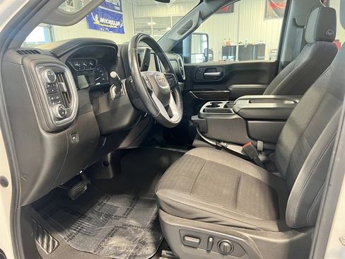 Used 2022 GMC Sierra 2500 SLE w/ SLE Value Package; image 10