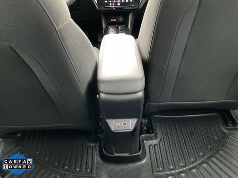 Used 2023 Chevrolet Bolt EUV LT image 35