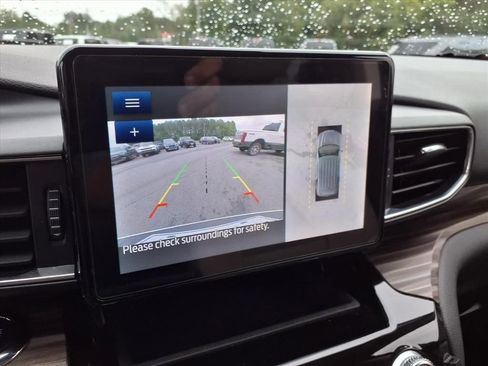 Certified 2022 Ford Explorer Limited image 24