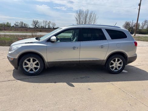 Used 2008 Buick Enclave CXL w/ Entertainment Package #1 image 9