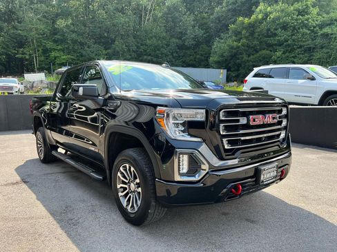 Used 2021 GMC Sierra 1500 AT4 w/ Technology Package AWD/4WD image 2