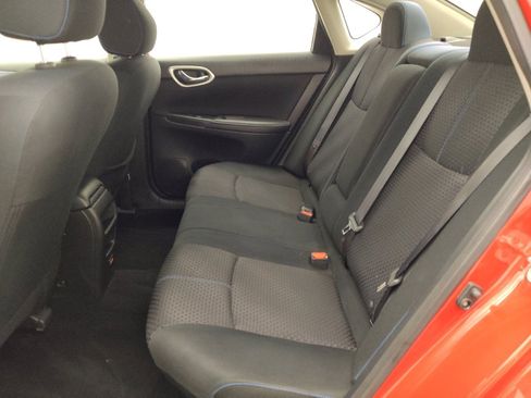 Used 2019 Nissan Sentra SR FWD image 18