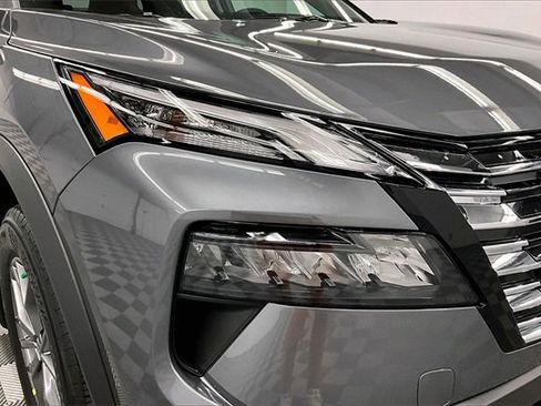 New 2026 Nissan Rogue S image 13