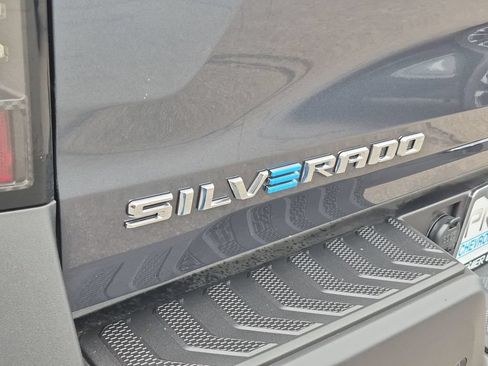 Used 2026 Chevrolet Silverado EV LT AWD/4WD image 31