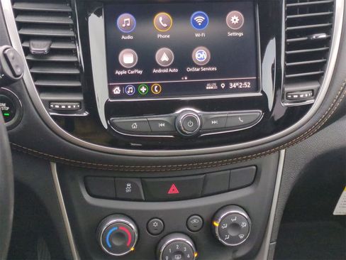 Used 2022 Chevrolet Trax LT w/ Driver Confidence Package image 27