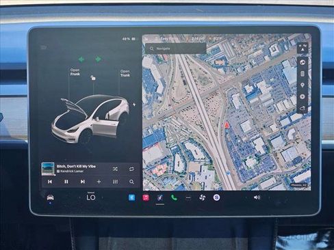 Used 2021 Tesla Model Y Long Range image 14