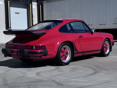 Used 1988 Porsche 911 Carrera RWD image 40