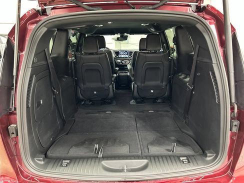 Used 2022 Chrysler Pacifica Touring-L w/ S Appearance Package FWD image 30
