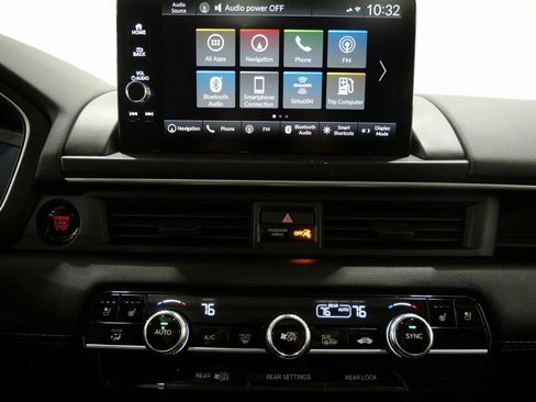 Used 2025 Honda Pilot Elite image 21