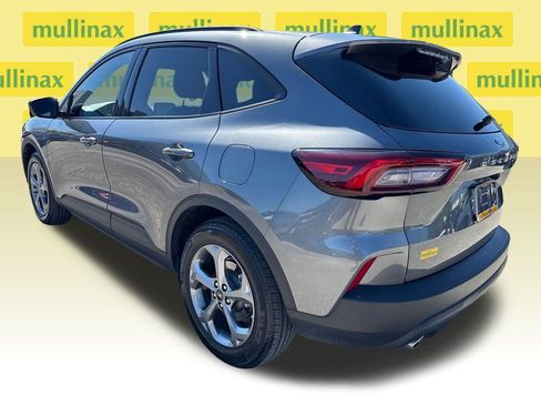 Certified 2025 Ford Escape ST-Line image 9