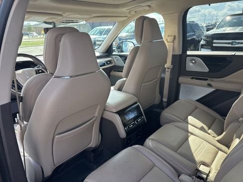 Used 2022 Lincoln Aviator Reserve w/ Equipment Group 201A image 23