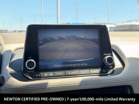 Used 2023 Nissan Rogue SV FWD image 34