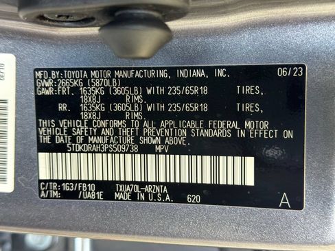 Used 2023 Toyota Highlander L FWD image 39