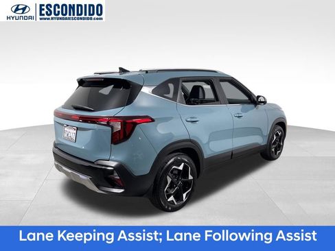 Used 2025 Kia Seltos EX w/ EX Sunroof Package image 5