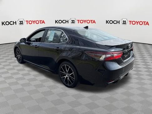 Used 2023 Toyota Camry SE image 6