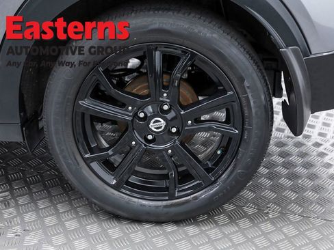 Used 2020 Nissan Kicks SR image 30