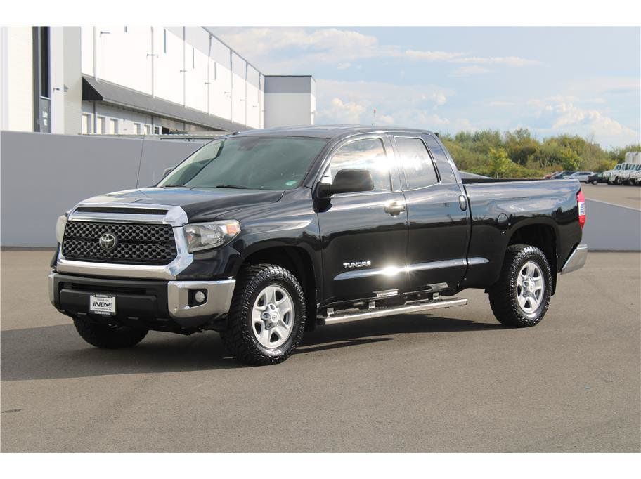 Used 2018 Toyota Tundra SR5 w/ SR5 Upgrade Package AWD/4WD image 1