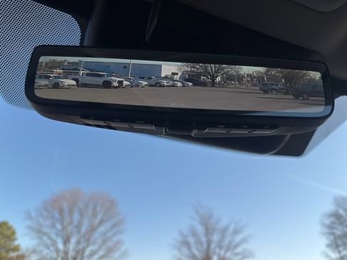 Used 2024 Toyota Tundra Limited image 38