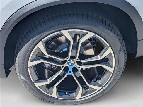 New 2026 BMW X5 sDrive40i w/ Premium Package image 9