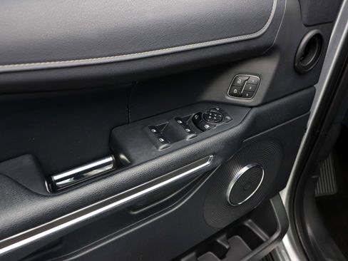 Used 2023 Ford Expedition Max XLT image 21