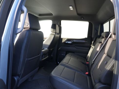 Used 2024 Chevrolet Silverado 1500 LT Trail Boss w/ Convenience Package II image 19