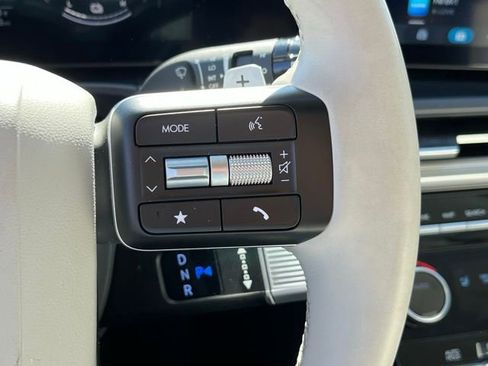 Used 2025 Hyundai Santa Fe SEL image 23