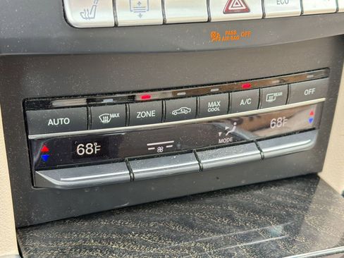 Used 2015 Mercedes-Benz E 350 Sedan image 25