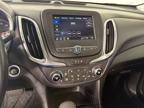 Used 2022 Chevrolet Equinox LT FWD image 15
