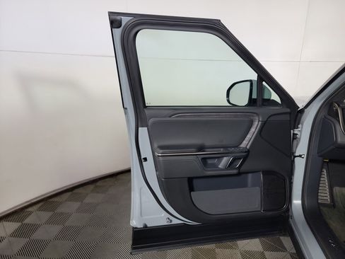 Used 2022 Rivian R1T Adventure AWD/4WD image 15
