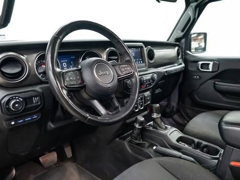 Used 2023 Jeep Wrangler Unlimited w/ Cold Weather Group AWD/4WD image 23