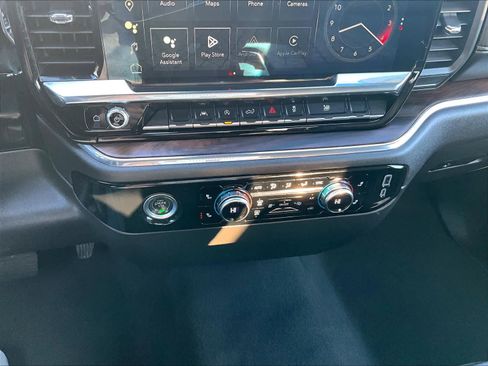 Used 2024 GMC Sierra 1500 SLT image 41