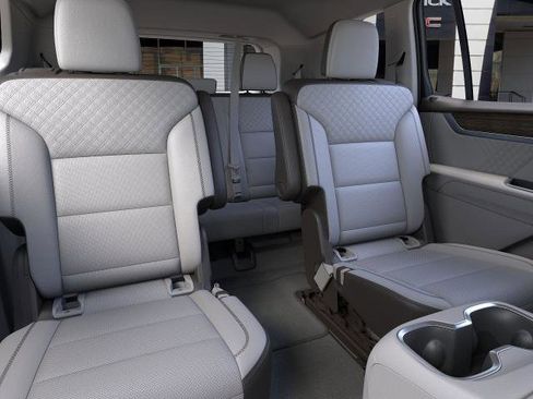 New 2026 GMC Acadia Denali w/ Super Cruise Package image 17