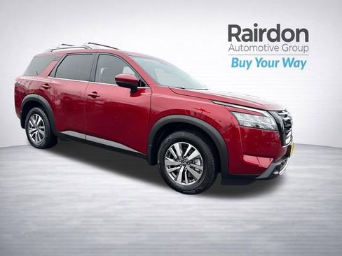 Used 2023 Nissan Pathfinder SL w/ Black Appearance Package image 1