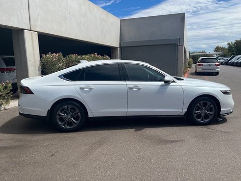 Used 2023 Honda Accord EX image 4