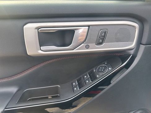 Used 2023 Ford Explorer ST-Line w/ Class IV Trailer Tow Package image 21